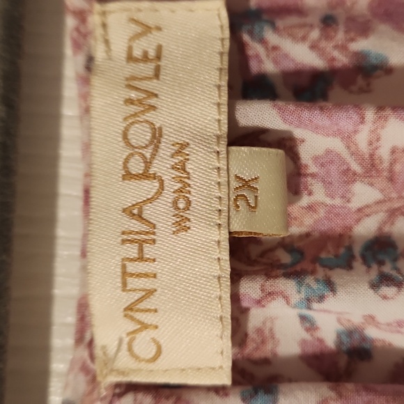 Cynthia Rowley Pink and Blue Floral Blouse Pit 26 L 28 - Picture 3 of 3
